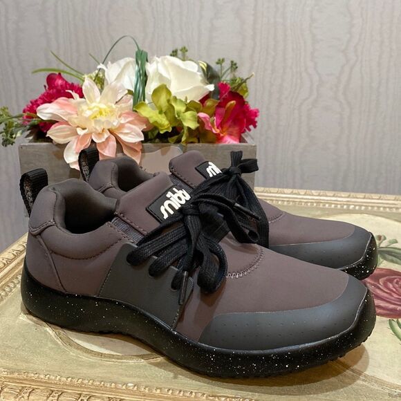 Snibbs Spacecloud Work Shoes Slip & Water Resistant Charcoal Gray Sz 7.5 EUC - Picture 1 of 14